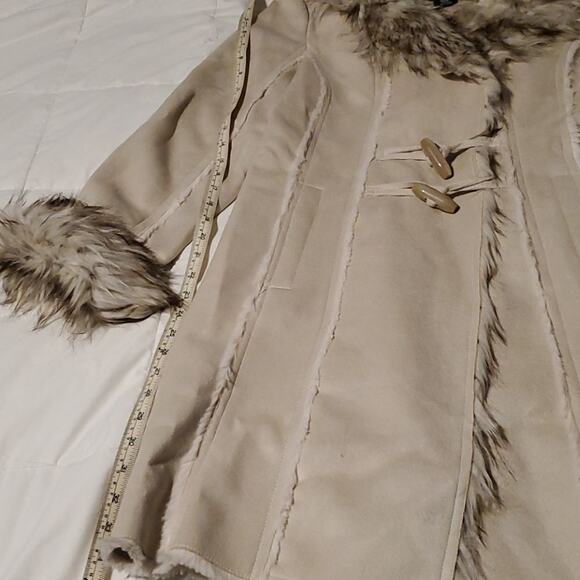 Faux fur jacket - Picture 2 of 14